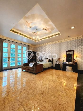 Hunian Elit LB 2700m2 Siap Pakai Desain Elegan di Pondok Indah, Jakarta Selatan Hunian Elit LB 2700m2 Siap Pakai Desain Elegan di Pondok Indah, Jakarta Selatan