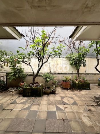 Dijual Rumah Luas Elegan Dengan View Cantik di Mega Kuningan, Jakarta Selatan Dijual Rumah Luas Elegan Dengan View Cantik di Mega Kuningan, Jakarta Selatan