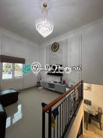 Rumah Eksklusif Siap Huni LT 190m2 di Ciracas, Jakarta Timur Rumah Eksklusif Siap Huni LT 190m2 di Ciracas, Jakarta Timur