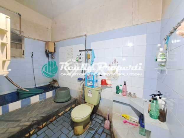 Rumah Luas Asri 2 KT Siap Pakai di Jatibening Bekasi Rumah Luas Asri 2 KT Siap Pakai di Jatibening Bekasi