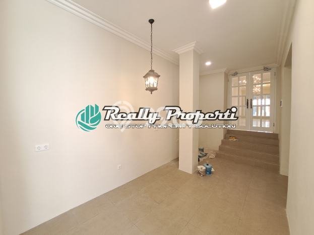 Jual Rumah Mewah Megah Dengan View Eksklusif di Jatibening, Bekasi Jual Rumah Mewah Megah Dengan View Eksklusif di Jatibening, Bekasi