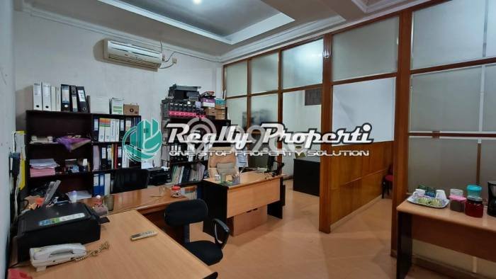 Kantor Bagus LT 445m2 LB 727m2 Dijual di Jatinegara Jakarta Timur Kantor Bagus LT 445m2 LB 727m2 Dijual di Jatinegara Jakarta Timur