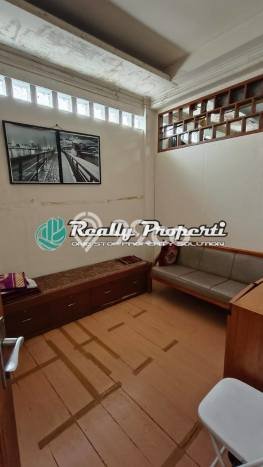 Kantor Bagus LT 445m2 LB 727m2 Dijual di Jatinegara Jakarta Timur Kantor Bagus LT 445m2 LB 727m2 Dijual di Jatinegara Jakarta Timur