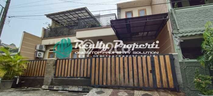 Rumah Minimalis 4 KT di Jatibening Bekasi Semi Furnished Rumah Minimalis 4 KT di Jatibening Bekasi Semi Furnished