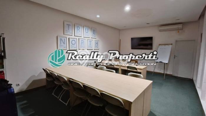 Kantor Bagus LT 445m2 LB 727m2 Dijual di Jatinegara Jakarta Timur Kantor Bagus LT 445m2 LB 727m2 Dijual di Jatinegara Jakarta Timur