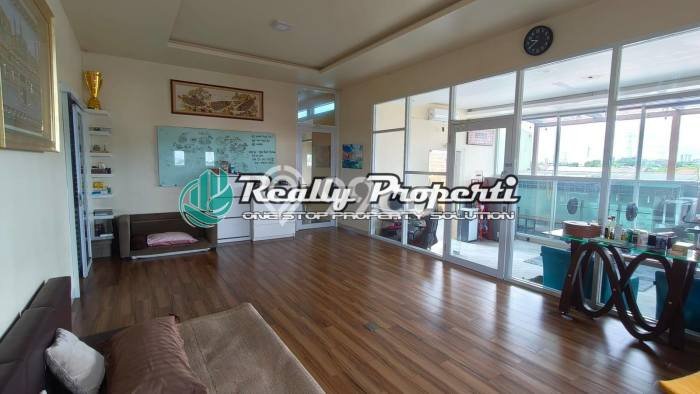 Ready to Use! Premium House LT 407m2 Desain Elegan di Pondok Bambu Ready to Use! Premium House LT 407m2 Desain Elegan di Pondok Bambu