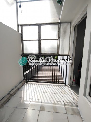 For Sale Hunian Rumah Nyaman 4 Kamar di Pondok Kelapa, Jakarta Timur For Sale Hunian Rumah Nyaman 4 Kamar di Pondok Kelapa, Jakarta Timur