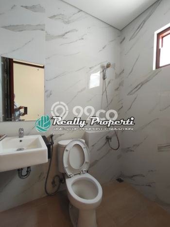 Siap Huni Rumah Mewah 3 Kamar di Pondokmelati Dekat ke Mana Pun Siap Huni Rumah Mewah 3 Kamar di Pondokmelati Dekat ke Mana Pun