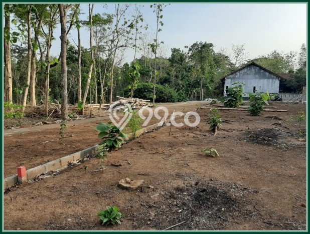 Dijual Tanah di Godean, Luas 130m², Akses Godean, Sleman, Sleman Dijual Tanah di Godean, Luas 130m², Akses Godean, Sleman, Sleman