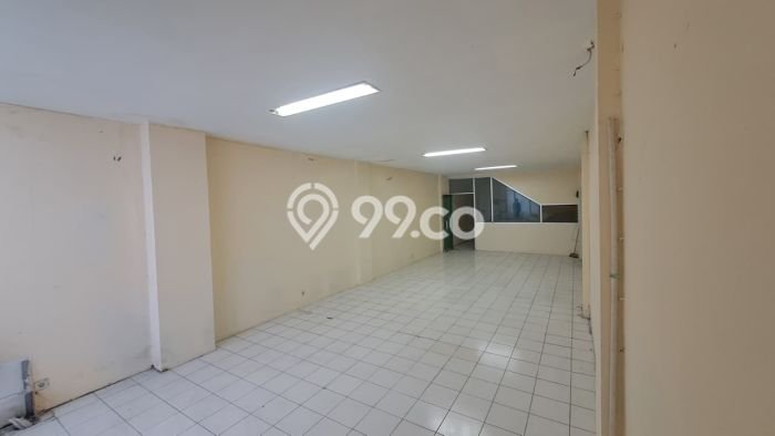 Ruko untuk Disewa di Pusat Jakarta Barat Luas Bangunan 1080m2 Ruko untuk Disewa di Pusat Jakarta Barat Luas Bangunan 1080m2