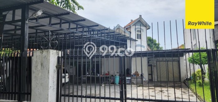 Rumah 8 KT 3 KM Pemandangan Gunung di Sawahan, Surabaya Rumah 8 KT 3 KM Pemandangan Gunung di Sawahan, Surabaya