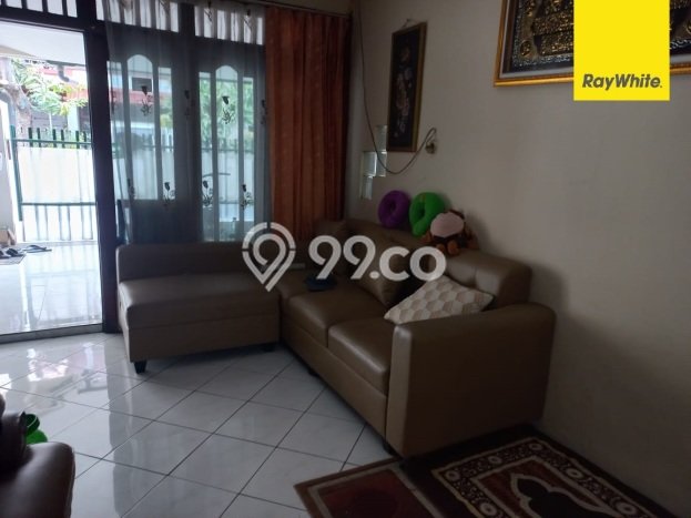 Rumah Lokasi Strategis area Rungkut, Surabaya, LT 160m2m² LB 140m2m² Rumah Lokasi Strategis area Rungkut, Surabaya, LT 160m2m² LB 140m2m²