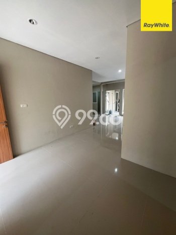 Rumah Asri area Dukuh Kupang, 2 KM, LT 180m2m² Bangunan 160m2m² Rumah Asri area Dukuh Kupang, 2 KM, LT 180m2m² Bangunan 160m2m²