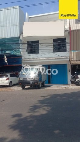 Ruko For Rent di Sukomanunggal, Luas 300m2m², Lokasi Premium, Ready Operasi Ruko For Rent di Sukomanunggal, Luas 300m2m², Lokasi Premium, Ready Operasi