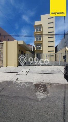 Ruko Area Bisnis di Genteng, Luas 736m2m², Siap Operasional Ruko Area Bisnis di Genteng, Luas 736m2m², Siap Operasional