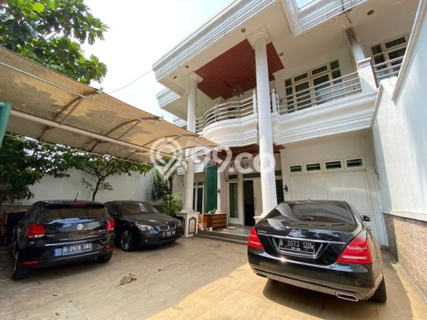Rumah Premium LT 300m² / LB 500m² di Kompleks Cluster Kebayoran Lama, Jakarta Selatan Rumah Premium LT 300m² / LB 500m² di Kompleks Cluster Kebayoran Lama, Jakarta Selatan