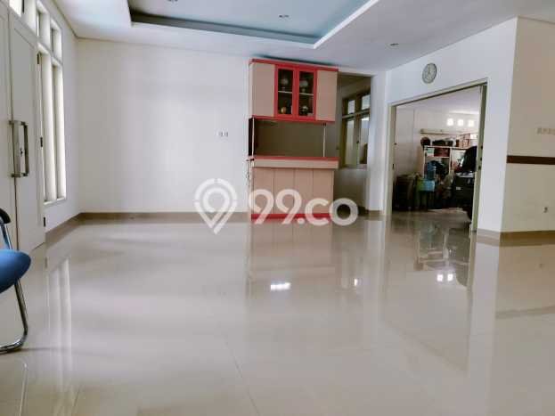 PROPERTI PILIHAN! Rumah Asri area Lebak Bulus, LT 376m² LB 300m² PROPERTI PILIHAN! Rumah Asri area Lebak Bulus, LT 376m² LB 300m²