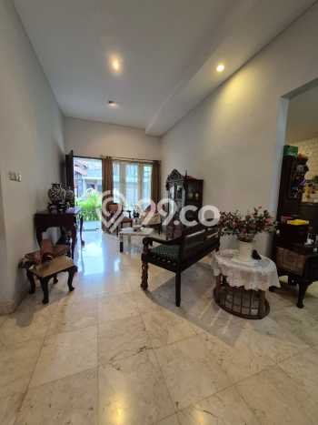 Hunian Mewah LB 180m2 Siap Huni Desain Elegan di Lebak Bulus, Jakarta Selatan Hunian Mewah LB 180m2 Siap Huni Desain Elegan di Lebak Bulus, Jakarta Selatan