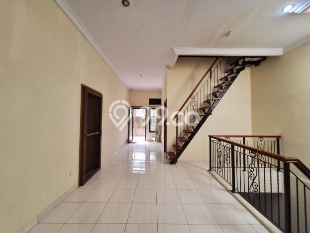 Rumah Minimalis 4 KT di Pondok Cabe Tangerang Semi Furnished Rumah Minimalis 4 KT di Pondok Cabe Tangerang Semi Furnished