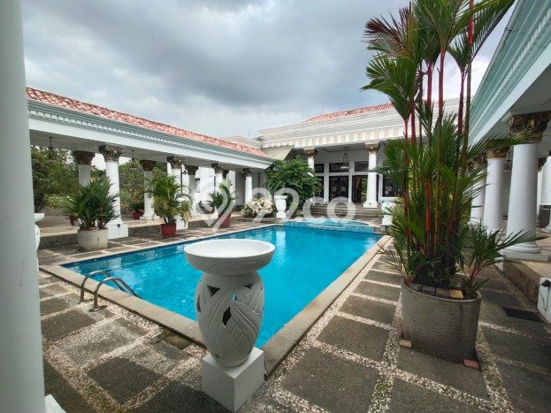For Sale! Premium House LT 4758m2 Desain Modern di Sentul City For Sale! Premium House LT 4758m2 Desain Modern di Sentul City