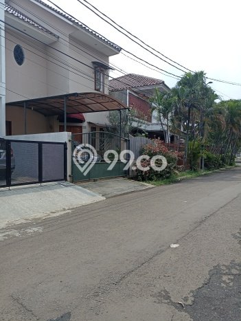 For Sale Rumah 4 Kamar Lokasi Ideal Nyaman dan Strategis di Cinere For Sale Rumah 4 Kamar Lokasi Ideal Nyaman dan Strategis di Cinere
