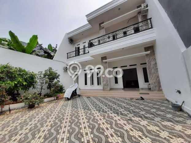 For Sale! Luxury House LT 247m2 Desain Elegan di Cirendeu For Sale! Luxury House LT 247m2 Desain Elegan di Cirendeu