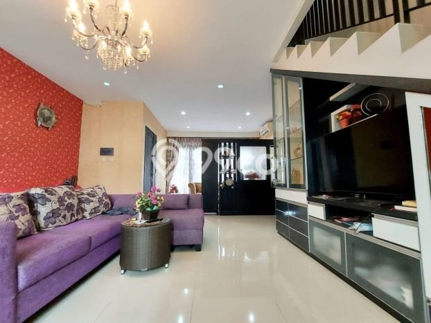 Hunian Elit LB 225m2 Siap Pakai Desain Elegan di Pondok Labu, Jakarta Selatan Hunian Elit LB 225m2 Siap Pakai Desain Elegan di Pondok Labu, Jakarta Selatan