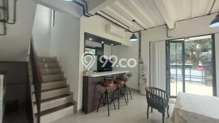 Komersial Disewa di Cinere, Depok, LT 130m2 / LB 130m2 Komersial Disewa di Cinere, Depok, LT 130m2 / LB 130m2