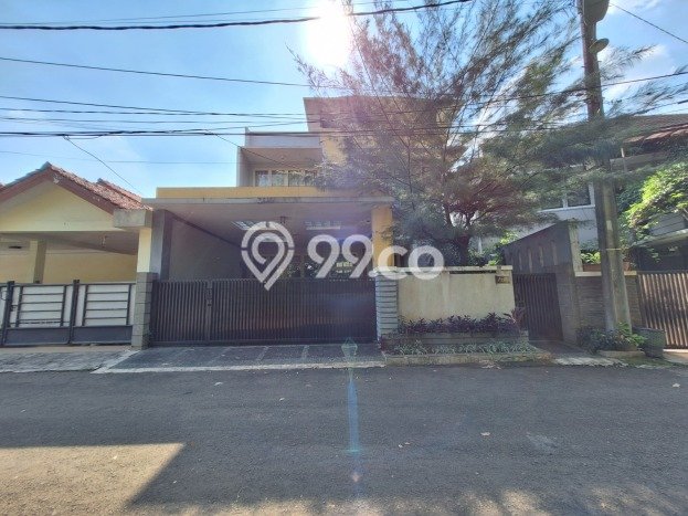 Rumah Elit LB 275m2 Siap Huni Desain Elegan di Gandul, Depok Rumah Elit LB 275m2 Siap Huni Desain Elegan di Gandul, Depok