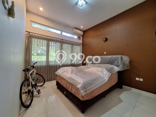 Rumah Elit LB 275m2 Siap Huni Desain Elegan di Gandul, Depok Rumah Elit LB 275m2 Siap Huni Desain Elegan di Gandul, Depok