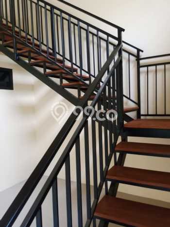 Ruko Bagus LT 88m2 LB 110m2 Dijual di Ciputat Timur Tangerang Selatan Ruko Bagus LT 88m2 LB 110m2 Dijual di Ciputat Timur Tangerang Selatan