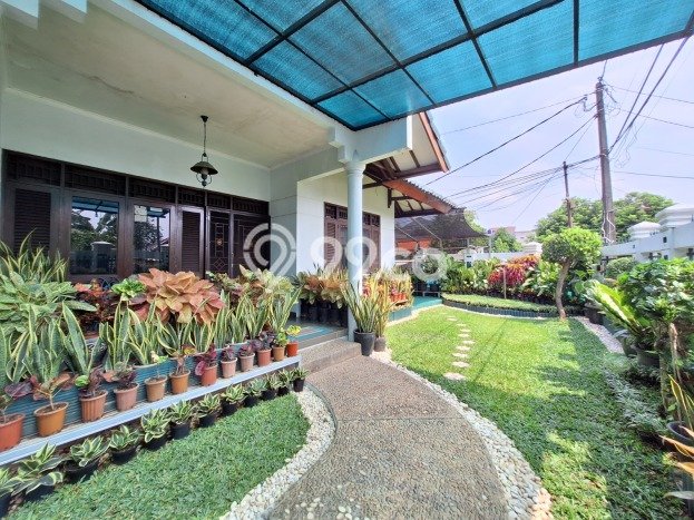 Jual Rumah Luas Elegan Dengan View Cantik di Pangkalan Jati, Depok Jual Rumah Luas Elegan Dengan View Cantik di Pangkalan Jati, Depok