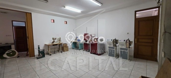 Gudang di Cijerah, Luas 600m2m², Disewakan, Area Komersial, Siap Untuk Dihuni Gudang di Cijerah, Luas 600m2m², Disewakan, Area Komersial, Siap Untuk Dihuni