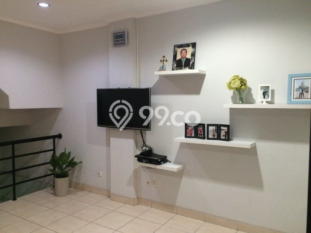 Ruko Dijual di Prime Area Jakarta Barat Luas 204m2 Ruko Dijual di Prime Area Jakarta Barat Luas 204m2