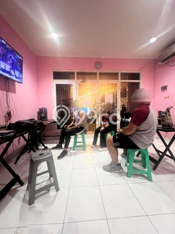 Ruko Premium Kawasan Graha Raya, Luas 68m2m², Area Komersial, Tingkat Keramaian Tinggi Ruko Premium Kawasan Graha Raya, Luas 68m2m², Area Komersial, Tingkat Keramaian Tinggi