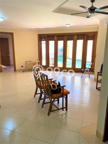 Disewakan! Rumah 5 Kamar Tidur &
5 Kamar Mandi di Bintaro, Tangerang Selatan Disewakan! Rumah 5 Kamar Tidur &
5 Kamar Mandi di Bintaro, Tangerang Selatan