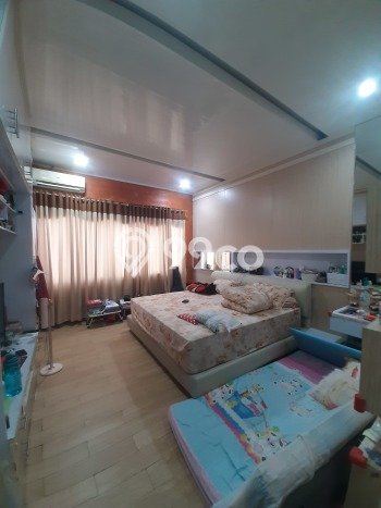 Unit Ruko Dijual di Pontianak Selatan Pontianak Luas Tanah 83m2, Luas Bangunan 272m2 Unit Ruko Dijual di Pontianak Selatan Pontianak Luas Tanah 83m2, Luas Bangunan 272m2