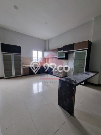 FOR SALE! Ruko di Pontianak Kota Pontianak, LT 319m2, LB 748m2 FOR SALE! Ruko di Pontianak Kota Pontianak, LT 319m2, LB 748m2