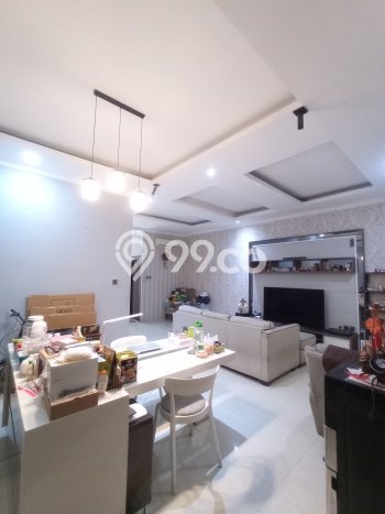 Dijual Rumah Luas Elegan Dengan View Eksklusif di Meruya, Jakarta Barat Dijual Rumah Luas Elegan Dengan View Eksklusif di Meruya, Jakarta Barat