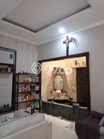 Dijual Rumah Luas Elegan Dengan View Eksklusif di Meruya, Jakarta Barat Dijual Rumah Luas Elegan Dengan View Eksklusif di Meruya, Jakarta Barat