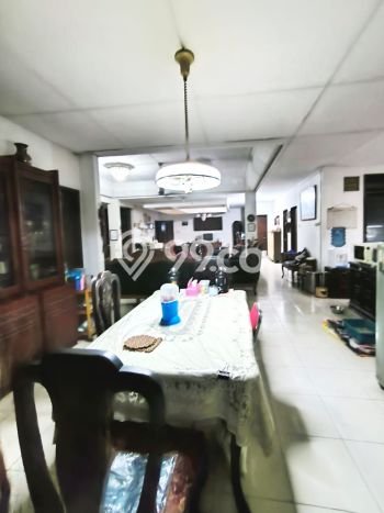Siap Huni Rumah Mewah 6 Kamar di Kebon Jeruk Dekat ke Mana Pun Siap Huni Rumah Mewah 6 Kamar di Kebon Jeruk Dekat ke Mana Pun