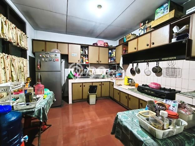 Siap Huni Rumah Mewah 6 Kamar di Kebon Jeruk Dekat ke Mana Pun Siap Huni Rumah Mewah 6 Kamar di Kebon Jeruk Dekat ke Mana Pun