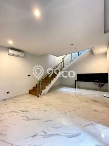 Ready to Use! Luxury House LT 105m2 Desain Modern di Metland Puri Ready to Use! Luxury House LT 105m2 Desain Modern di Metland Puri