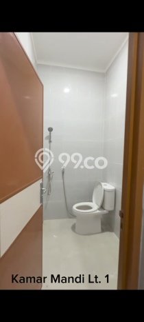 Disewakan! Rumah 4 Kamar Tidur &
3 Kamar Mandi di Bintaro, Tangerang Selatan Disewakan! Rumah 4 Kamar Tidur &
3 Kamar Mandi di Bintaro, Tangerang Selatan