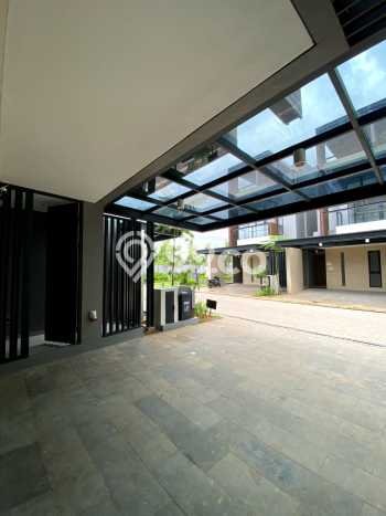 Ready to Use! Luxury House LT 105m2 Desain Modern di Metland Puri Ready to Use! Luxury House LT 105m2 Desain Modern di Metland Puri