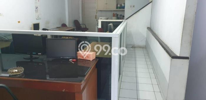 Ruko Dijual Lokasi Emas di Kebon Jeruk Luas 190m2 Ruko Dijual Lokasi Emas di Kebon Jeruk Luas 190m2