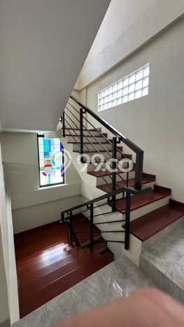 Rumah Luxury Modern Tanpa Renovasi di Serpong Villa Melati Mas Tangerang Selatan Rumah Luxury Modern Tanpa Renovasi di Serpong Villa Melati Mas Tangerang Selatan