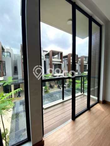Ready to Use! Luxury House LT 105m2 Desain Modern di Metland Puri Ready to Use! Luxury House LT 105m2 Desain Modern di Metland Puri