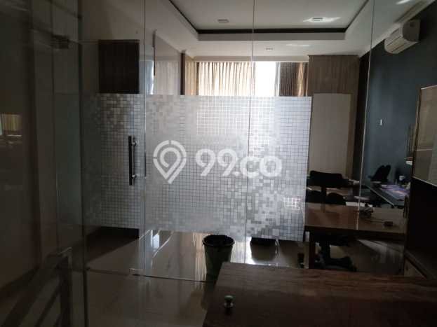 Ruko Dijual di Jakarta Barat LT 60m2 & LB 120m2 Lokasi Terbaik! Ruko Dijual di Jakarta Barat LT 60m2 & LB 120m2 Lokasi Terbaik!