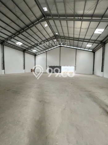 Unit Gudang Paling Strategis di Lippo Cikarang Cikarang dengan LB 800m2 Unit Gudang Paling Strategis di Lippo Cikarang Cikarang dengan LB 800m2